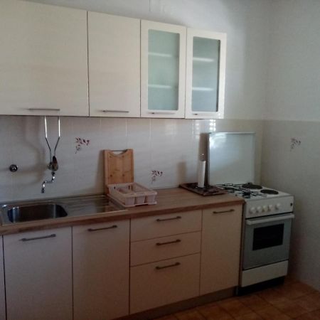 Pave Apartment Betina  Esterno foto