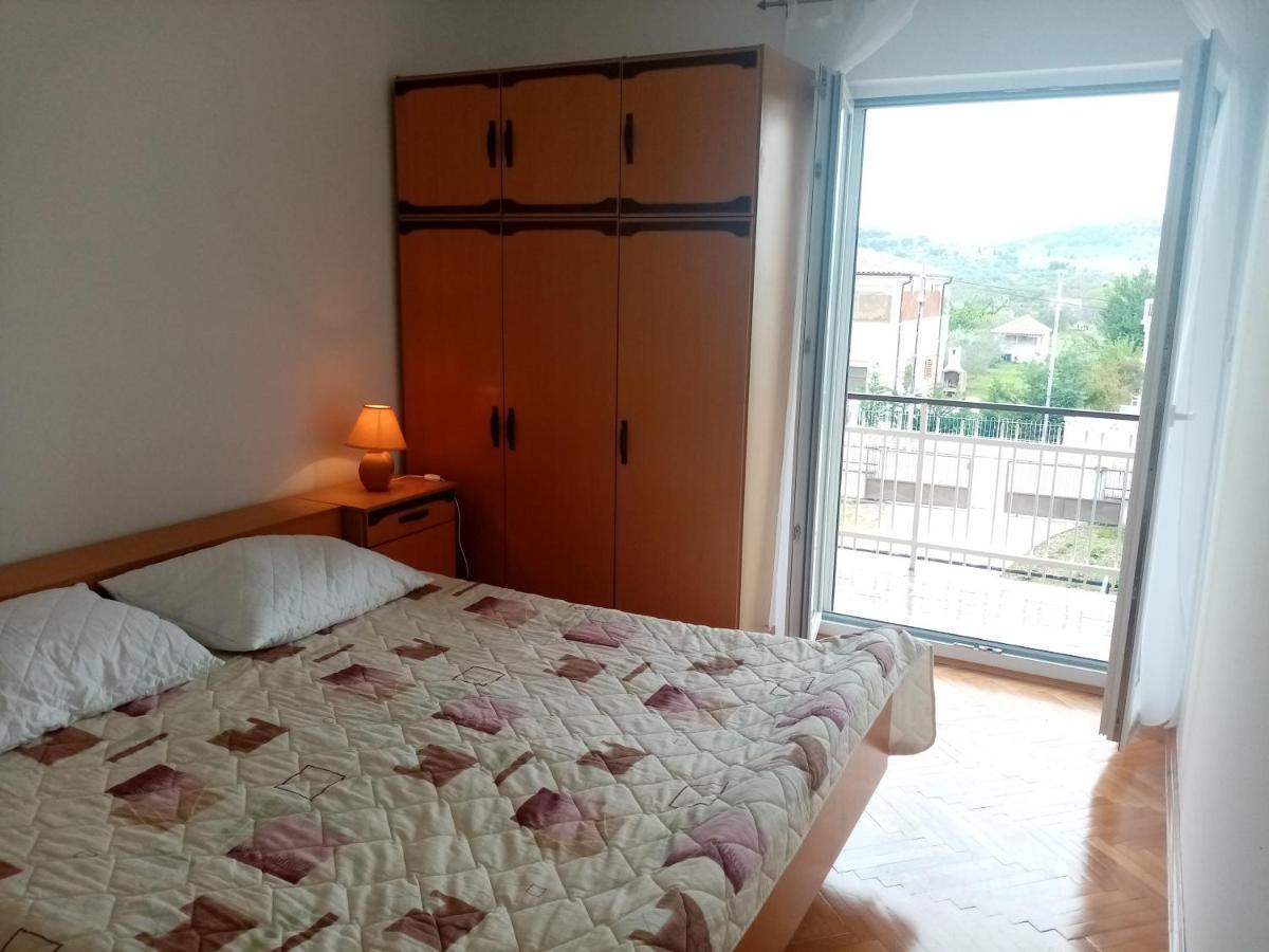Pave Apartment Betina  Esterno foto
